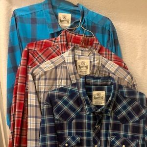 Lot of 4 Country Western shirts size says 2XX with white Pearl Snap’s!⭐️🤠🐎🐂🔥  ￼